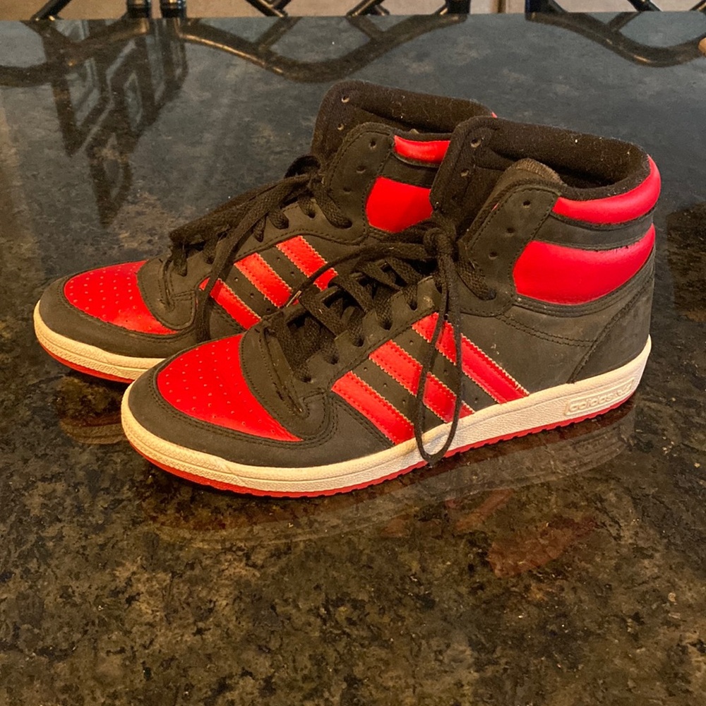 Adidas basketball shoes size 8.5 Men’s